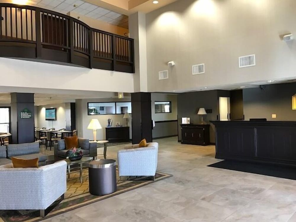 Фото Wingate by Wyndham Pueblo