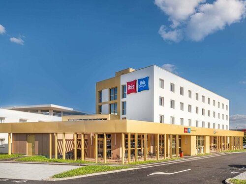 Гостиница Ibis Nantes Treillieres