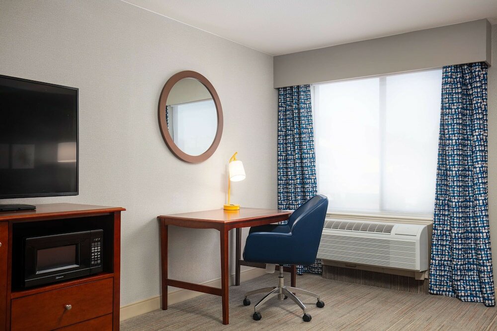 Фото Hampton Inn Medford