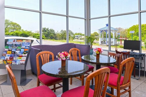 Гостиница Americas Best Value Inn Smithtown Long Island