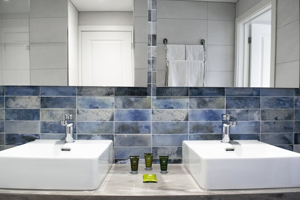 Фото Bournemouth West Cliff Hotel