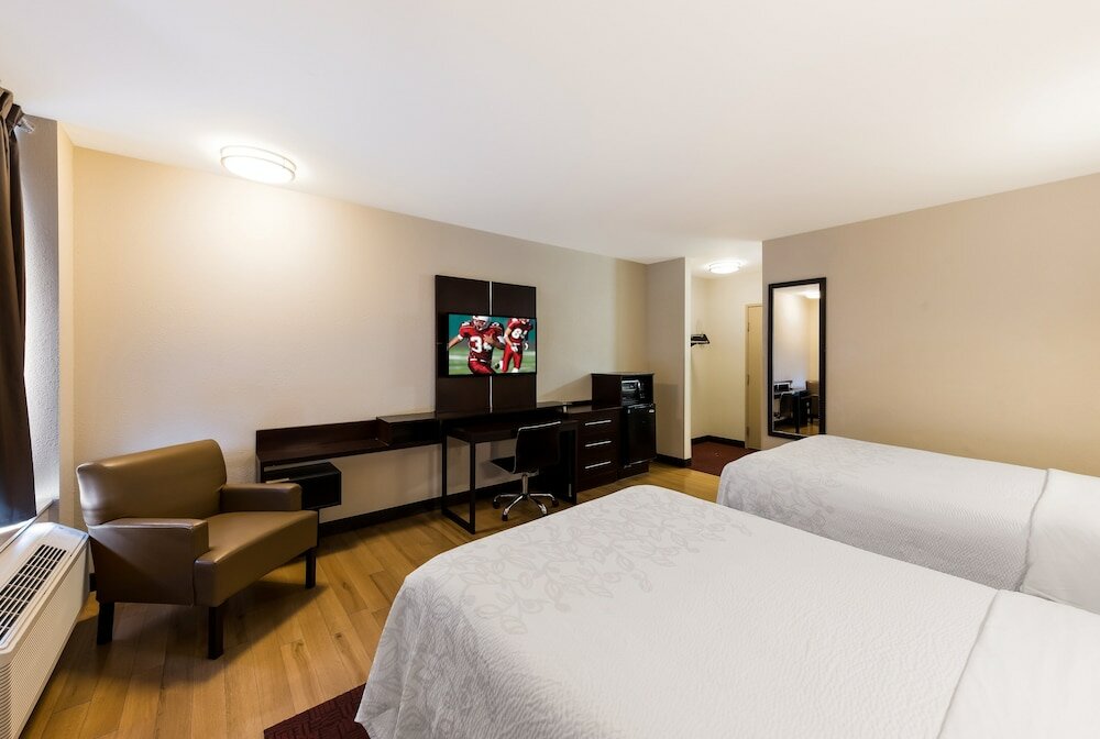 Фото Red Roof Inn Plus+ Columbus Downtown-Convention Center