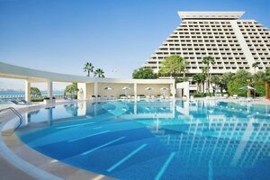 Sheraton Grand Doha Resort & Convention Hotel (Al Corniche Street, Doha, Qatar), гостиница в Дохе