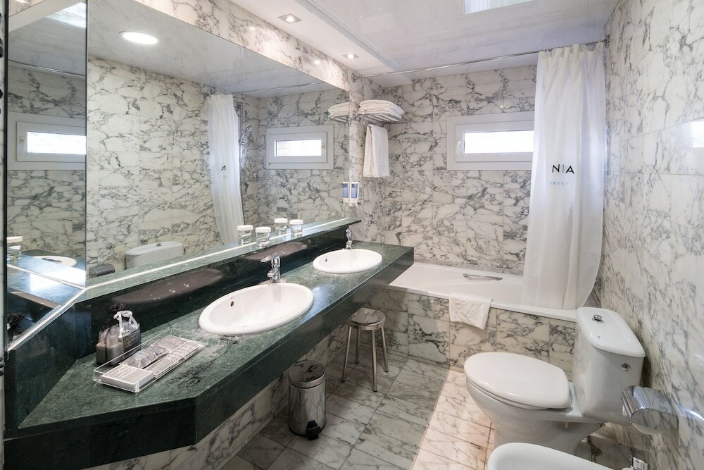 Фото Отель Catalonia Park Güell