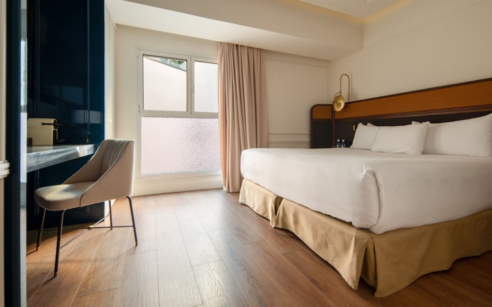 Фото Only You Hotel Valencia