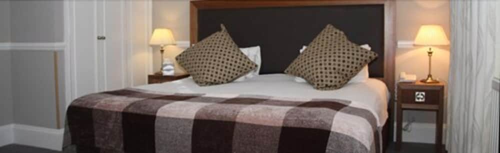 Фото Hatton Court