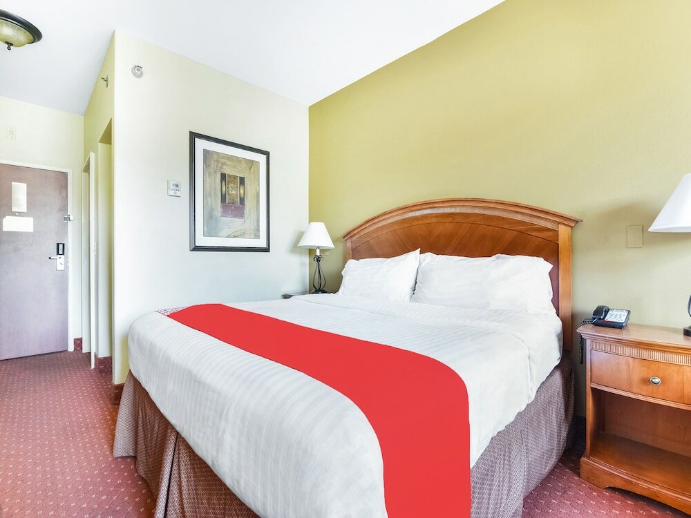 Фото Oyo Townhouse Oklahoma City Airport