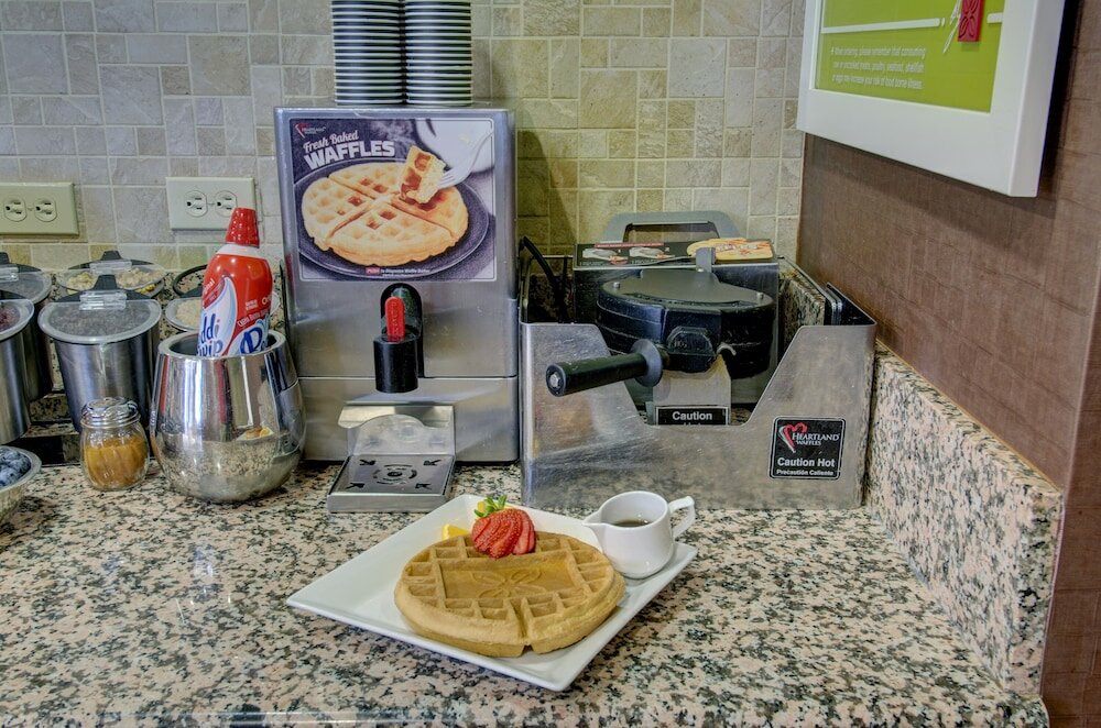 Фото Hilton Garden Inn Shelton