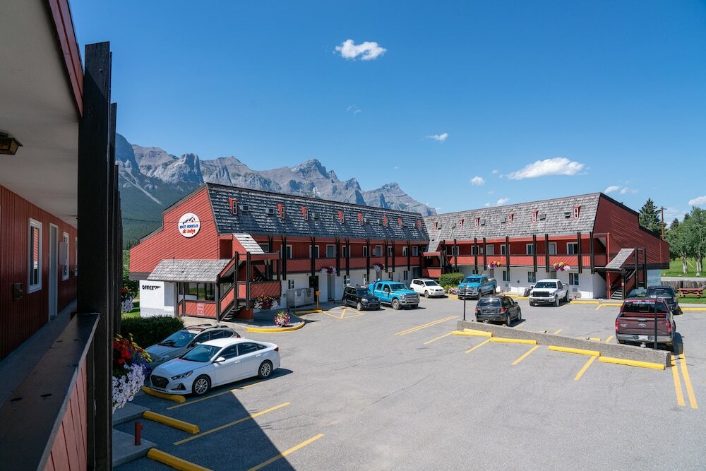 Фото Rocky Mountain Ski Lodge