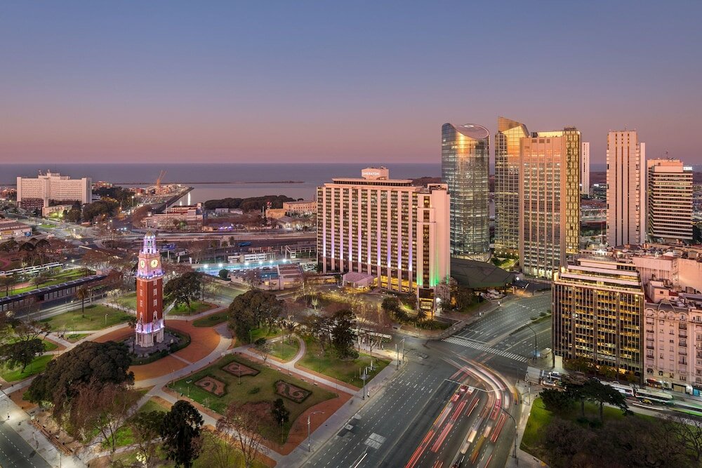 Фото отеля 1