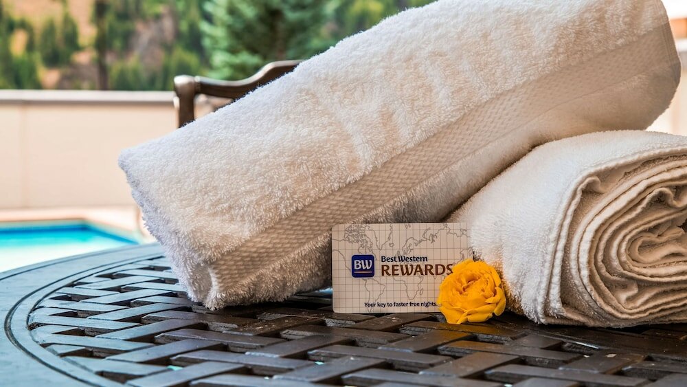 Фото Best Western Tyrolean Lodge