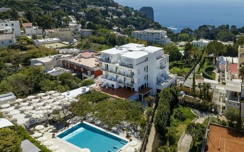 Гостиница Hotel Syrene в Капри