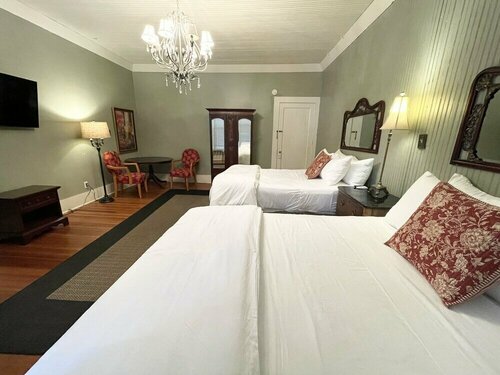 Гостиница The Crystal River Inn в Сан-Маркосе