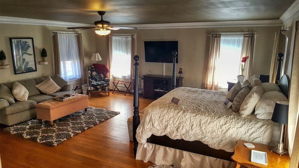 Фото The Lilac Inn