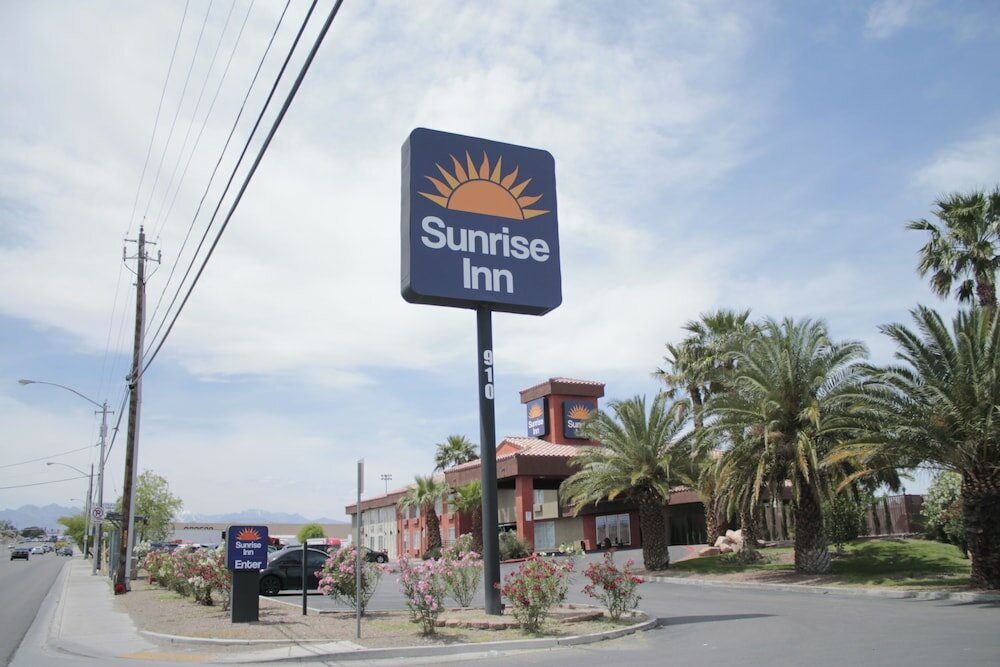 Фото Sunrise Inn Hotel