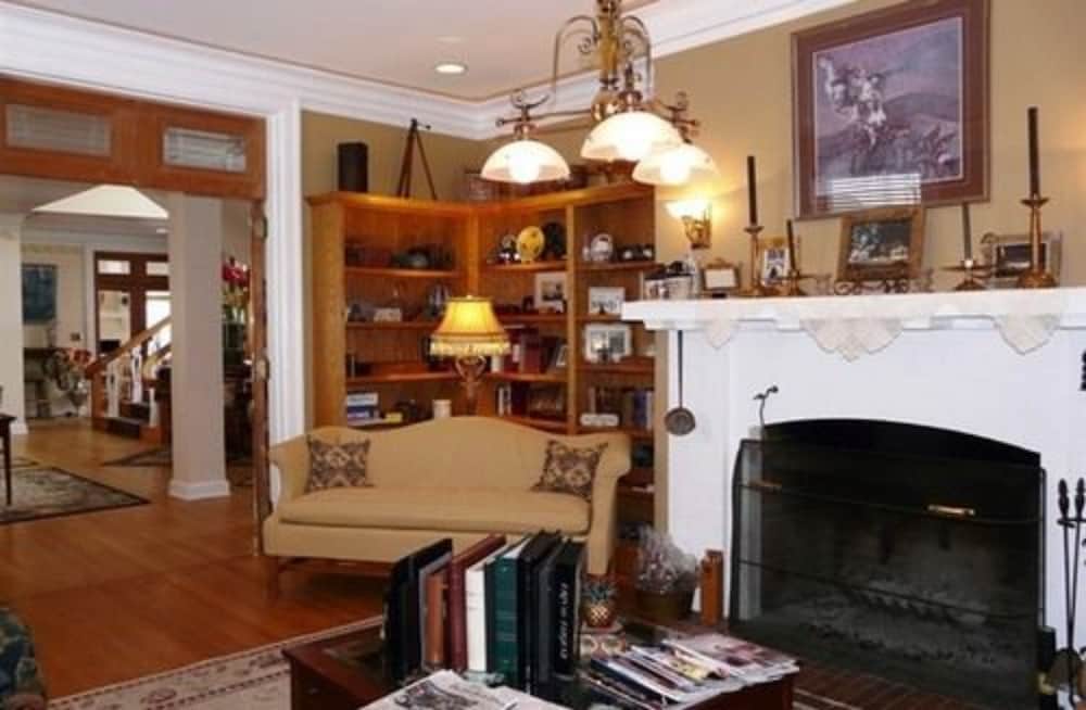 Фото The Lilac Inn