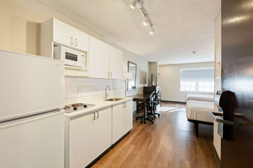 Фото Extended Stay America Premier Suites - Union City - Dyer St