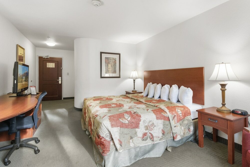 Фото Oyster Point Inn & Suites Newport News