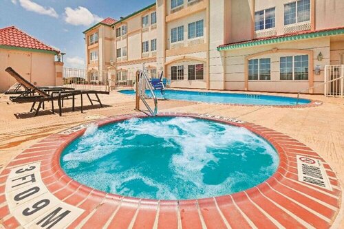 Гостиница La Quinta Inn & Suites by Wyndham Corpus Christi Airport в Корпус-Кристи