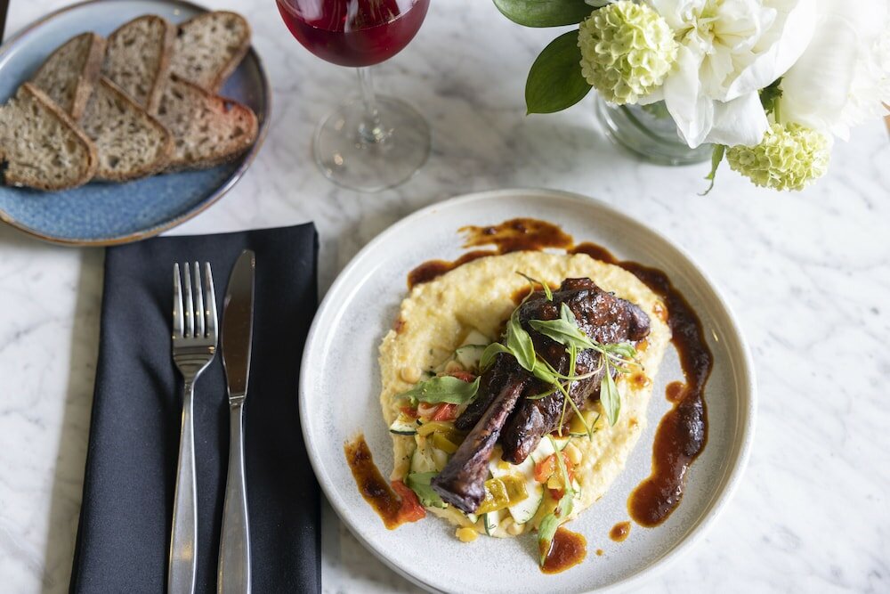 Фото The Oswego Hotel