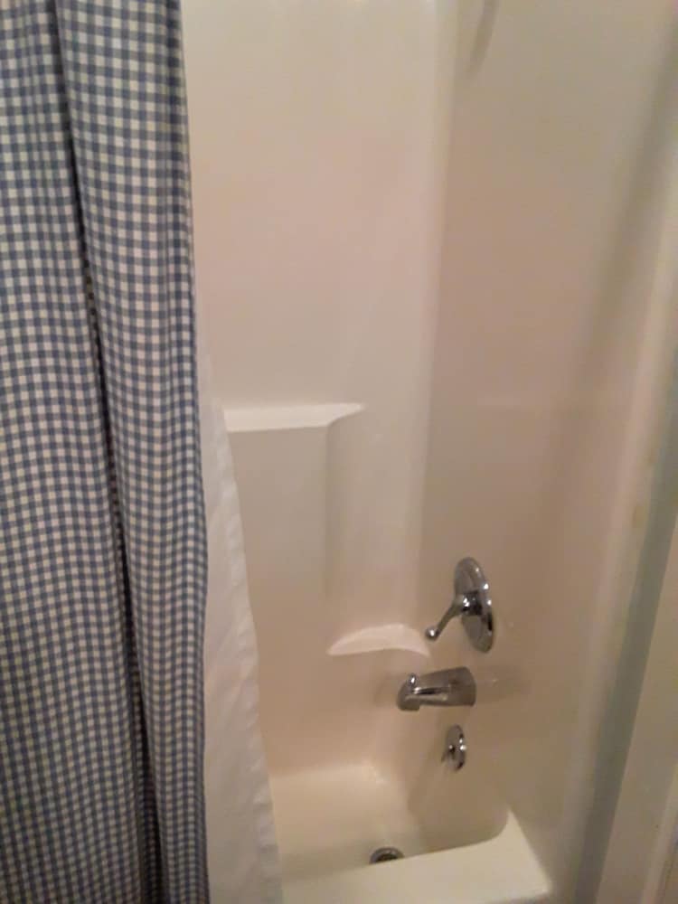 Фото Hall Place Bed and Breakfast