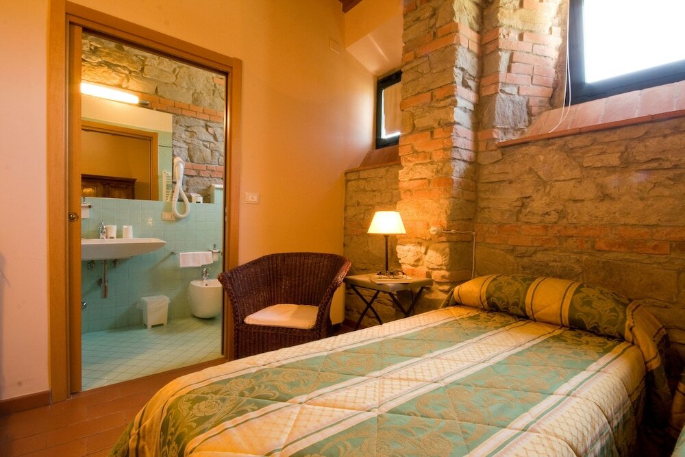 Фото Hotel Gli Orzali