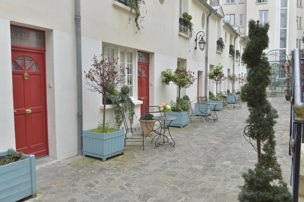 Фото Unic Renoir Saint-Germain