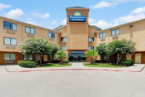 Гостиница Days Inn & Suites by Wyndham DeSoto