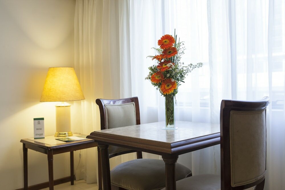 Фото Bristol The Time