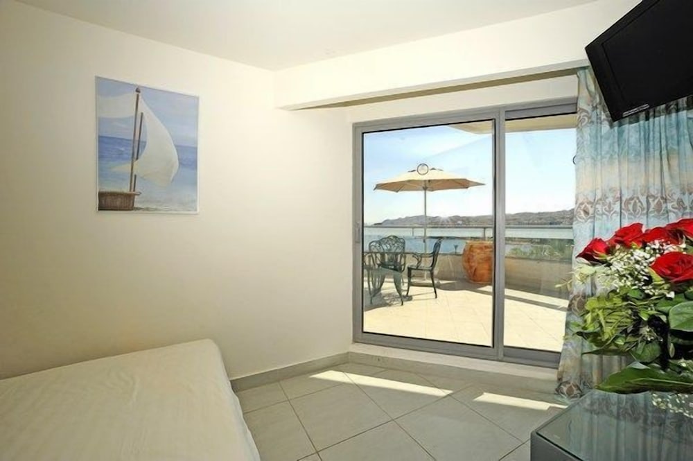 Фото Neptune Eilat by Dan Hotels