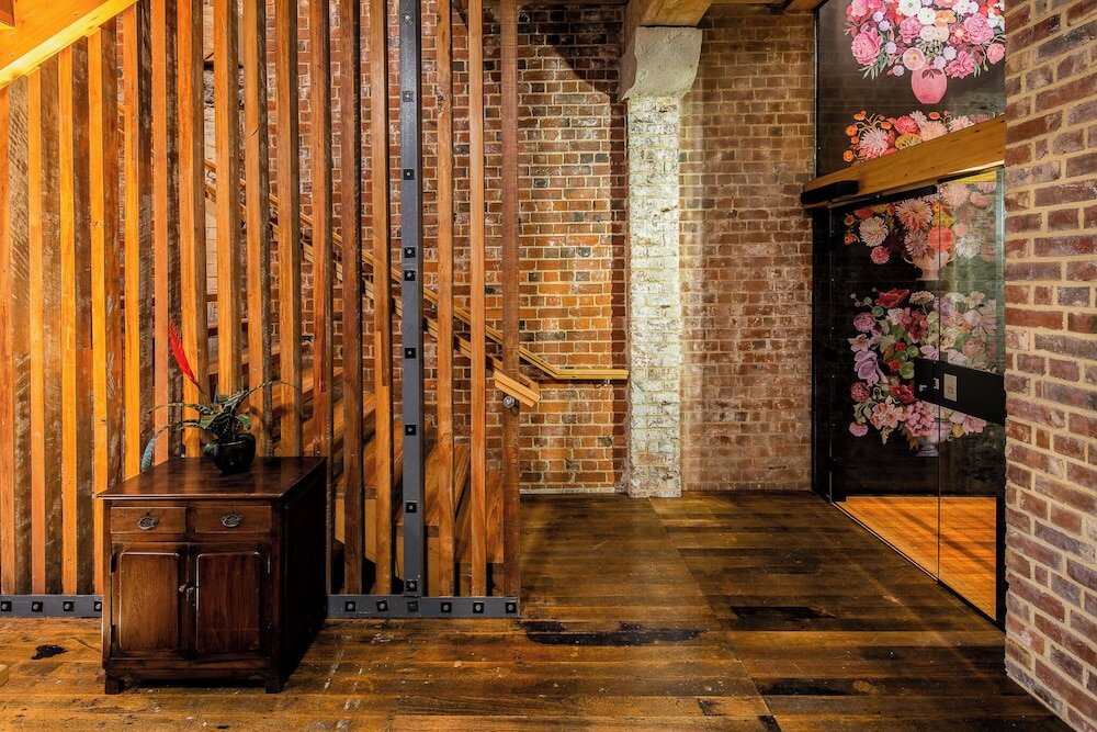 Фото The Thomas Gregg Apartments