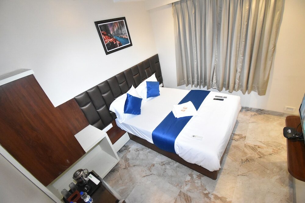 Фото Hotel Swagath Residency