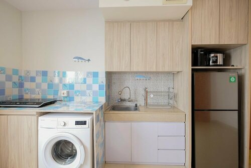 Гостиница Comfortable And Strategic Studio Apartment Evenciio Margonda в Депоке