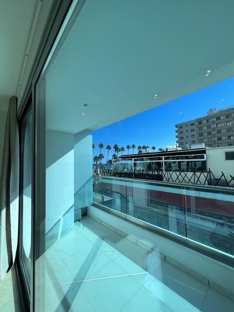 Фото Aphrodite Plaza