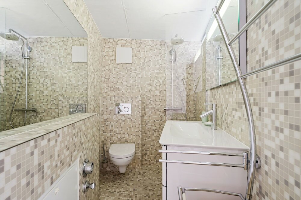 Фото Modern Apt Old Town w Panoramic View Id4