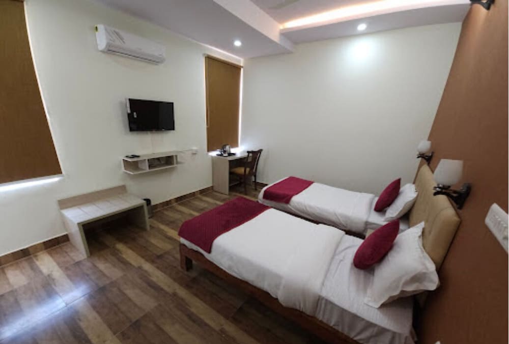 Фото Pink Vista Hotel