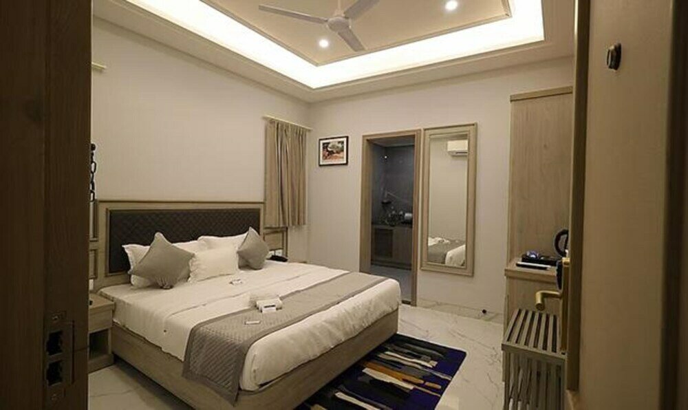 Фото Fabhotel Prime Hampton by Ic'S