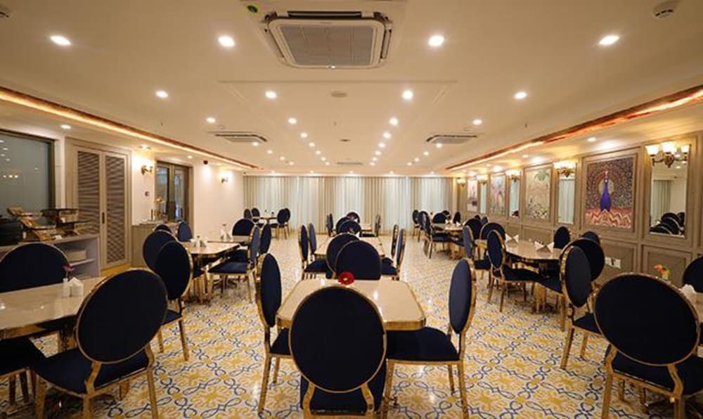 Фото Fabhotel Prime Hampton by Ic'S