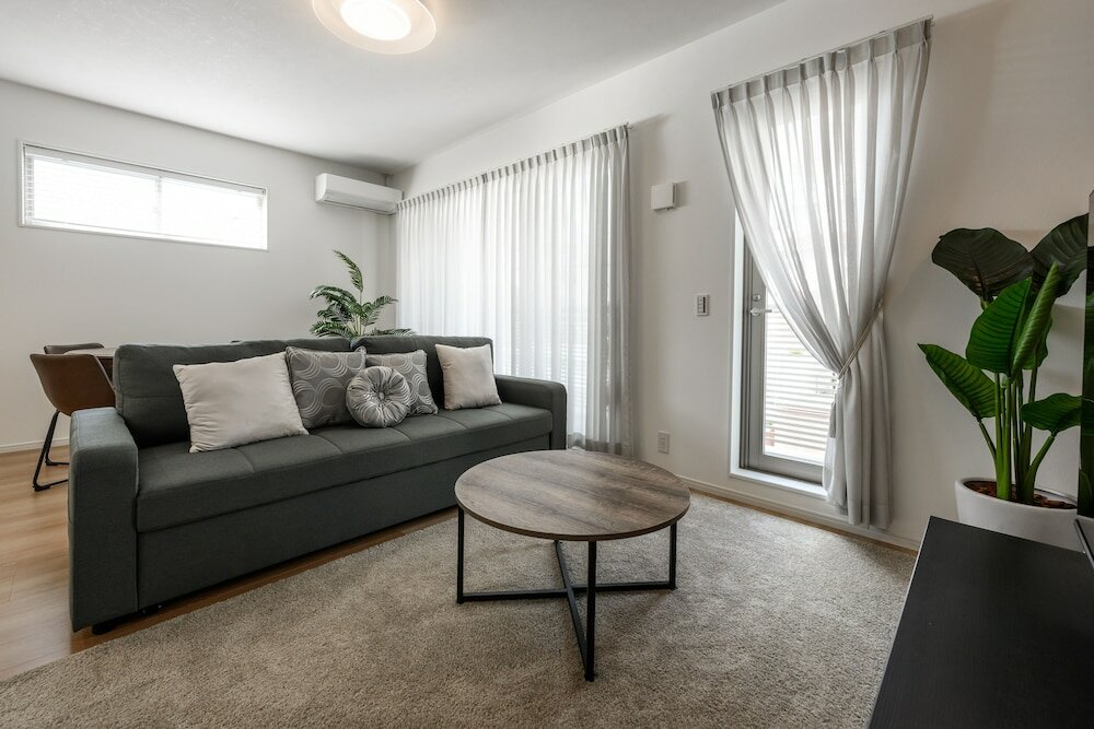 Фото Araha Beachway Inn