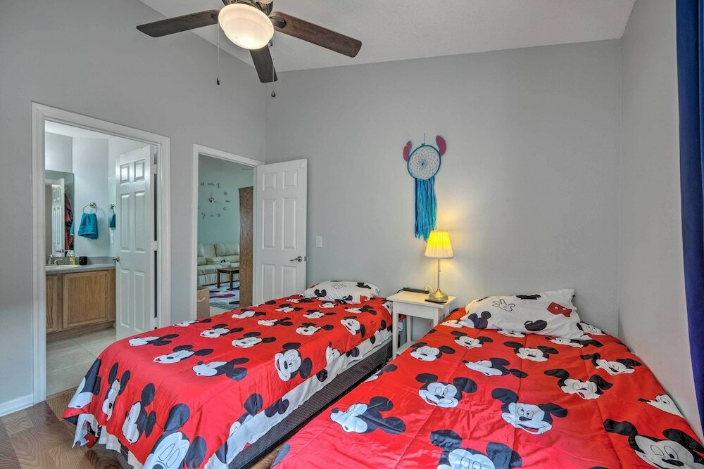 Фото Bright Kissimmee Getaway ~ 8 Mi to Disney!