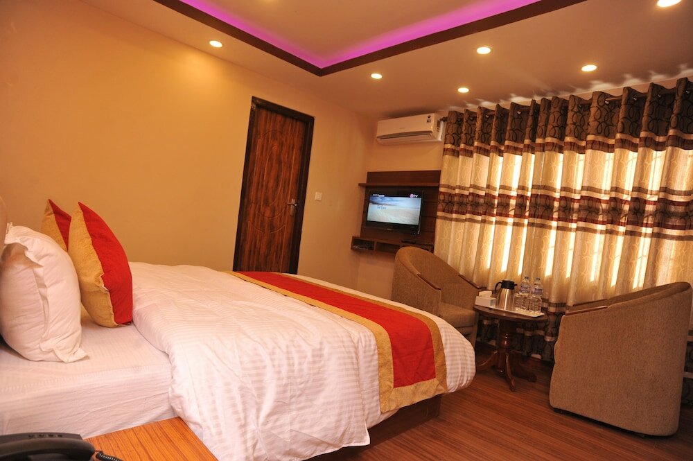 Фото Hotel Aarati