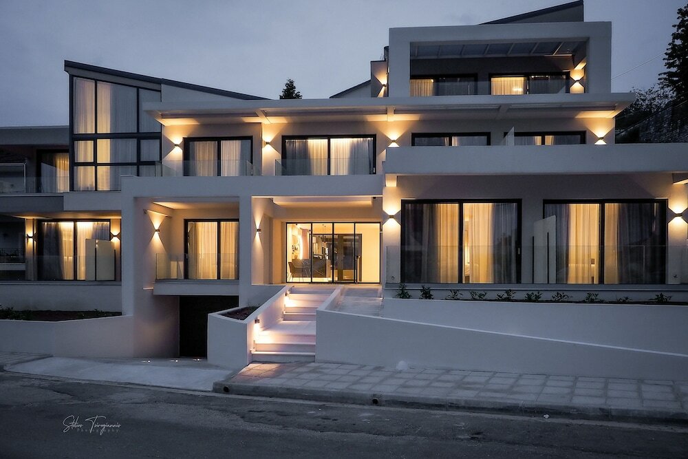 Фото City Hill Luxury apartments