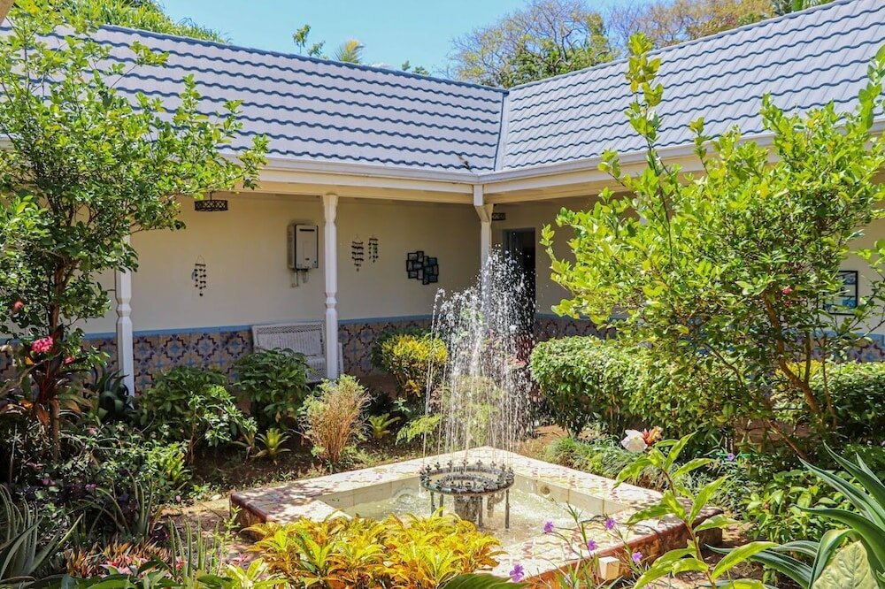 Фото Seven Palms Villa