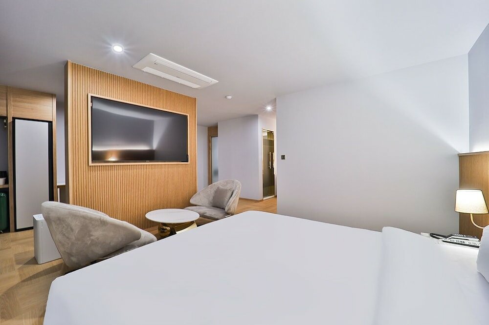 Фото Denbasta Hotel Masan Fishmarket