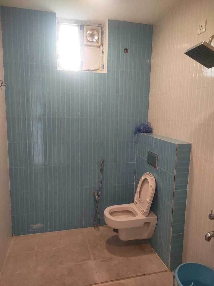 Фото IROOMZ Ekasila Suites