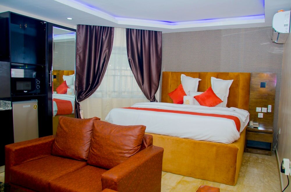 Фото № 95 suites & Apartment