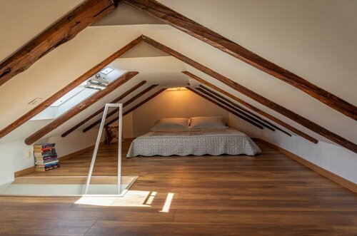Гостиница Cool Attic apt w Gallery, in the Heart of Split в Сплите