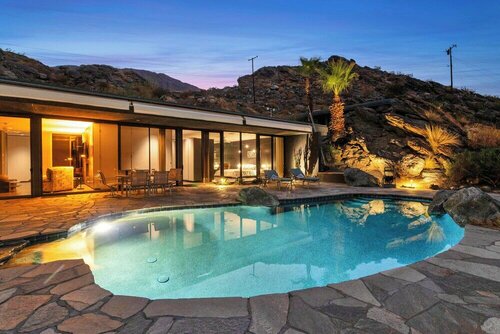 Гостиница One-of-a-kind Palm Springs House W/private Pool! в Палм-Спрингс