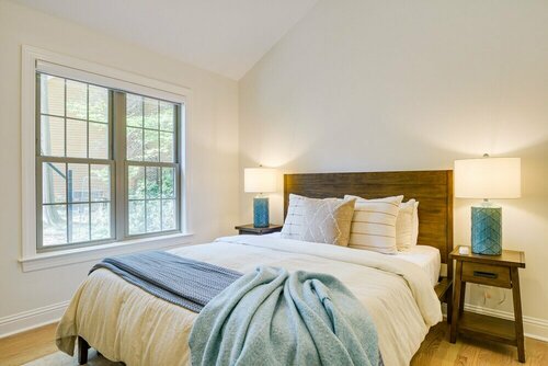 Гостиница Beautiful Raleigh Cottage Rental: 5 Mi to Downtown в Роли