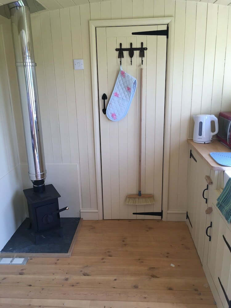 Фото Oxton Hill Hideaway